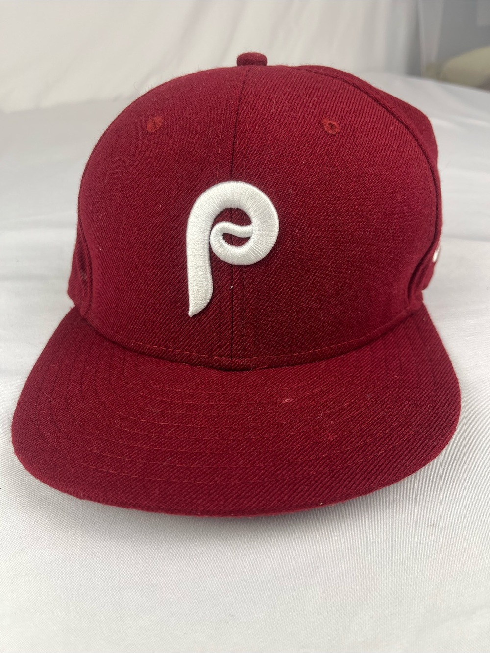 New Era 59FIFTY Philadelphia Phillies Fitted Hat Burgundy Maroon Size 7 3/8
